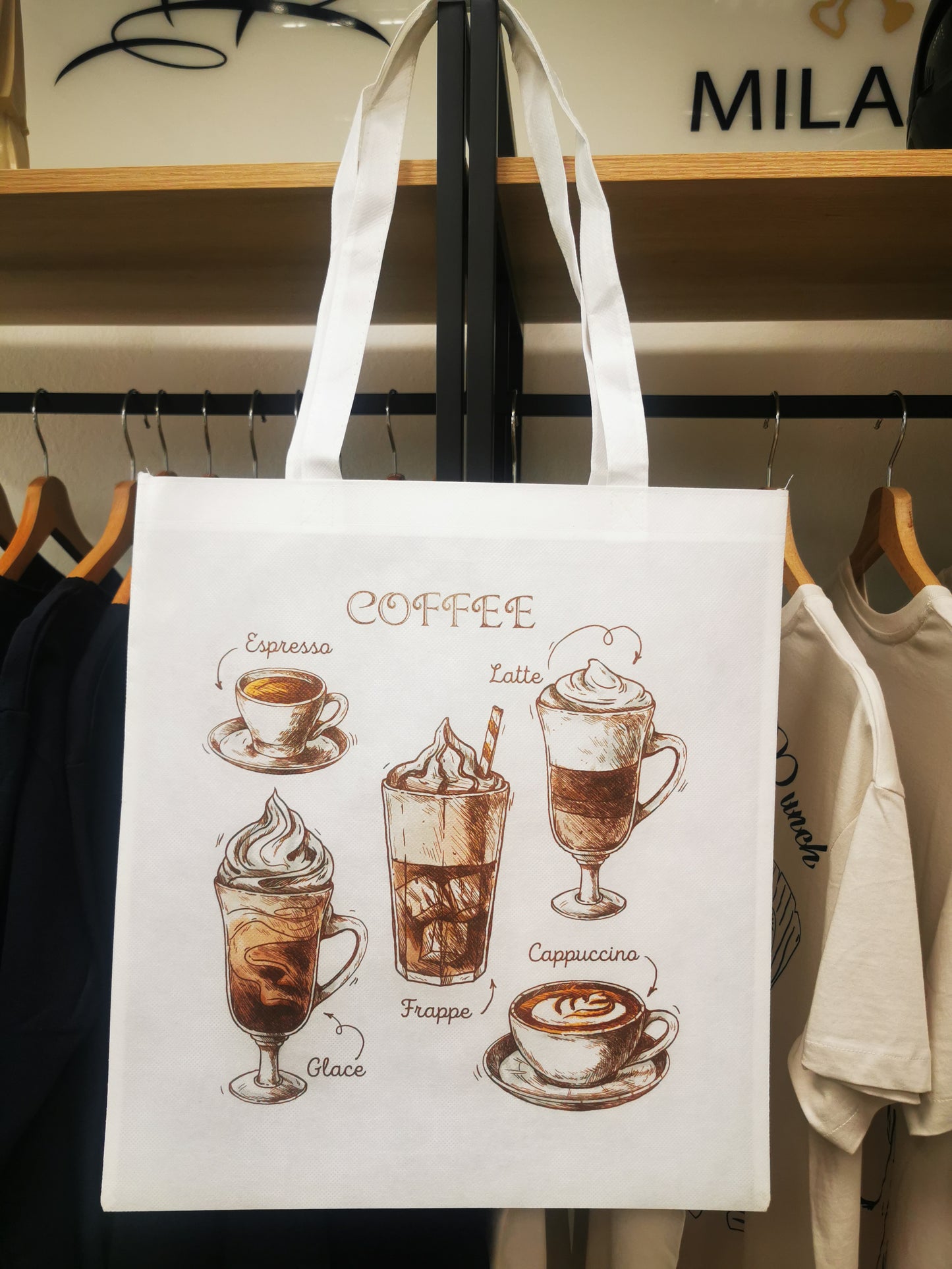 Shopper in TNT
